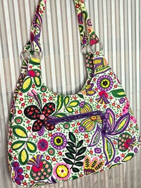Vera Bradley “Viva La Vera”retired style Hobo Shoulder Bag.